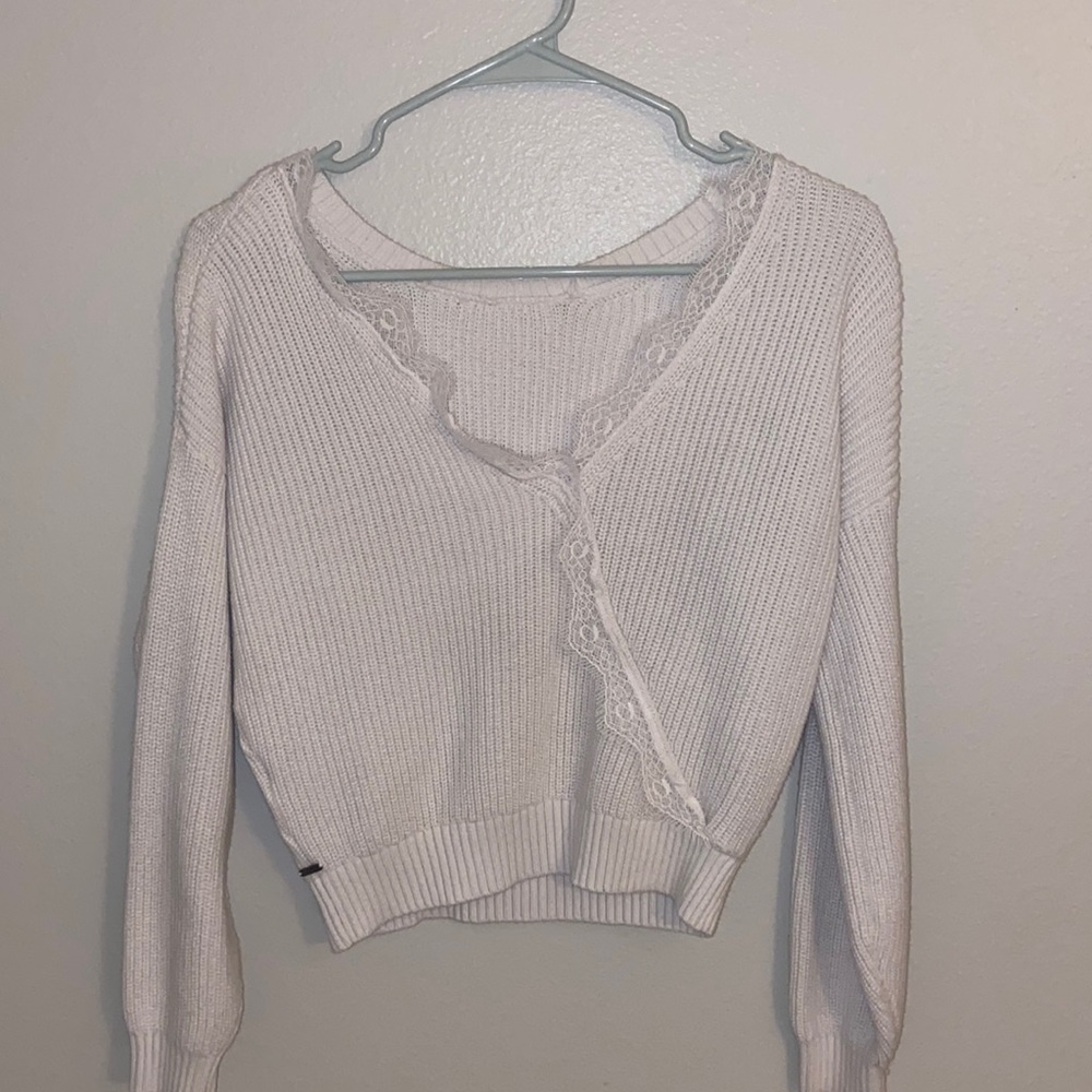 Hollister women’s white sweater